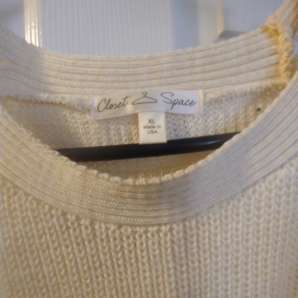 Sweater - Picture 3 of 3